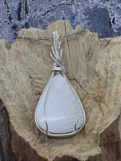 #1025 - Pendentif scolécite