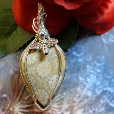 #1058 - pendentif Corail fossile "BUTINAGE"