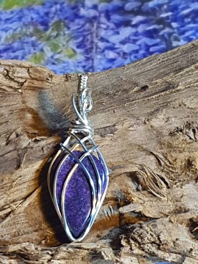 #1070 - pendentif stichtite