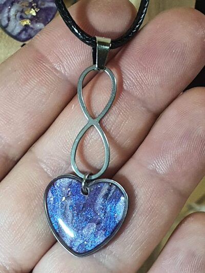 #1111-3- pendentif Cœur infini parme
