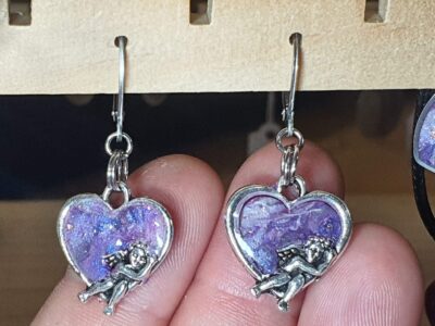 #1113-2 - boucles d'oreilles Cœurs CUPIDON parme