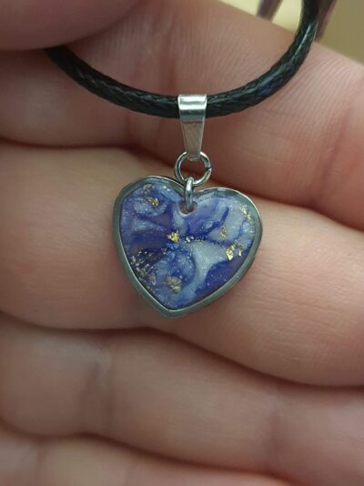 #1123-1 - pendentif petit Cœur bleu