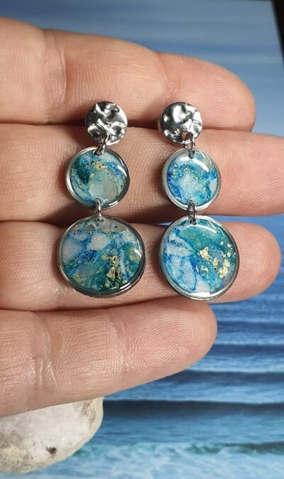 boucles d'oreilles en acier inoxydable et argile polymère océan bleu et or