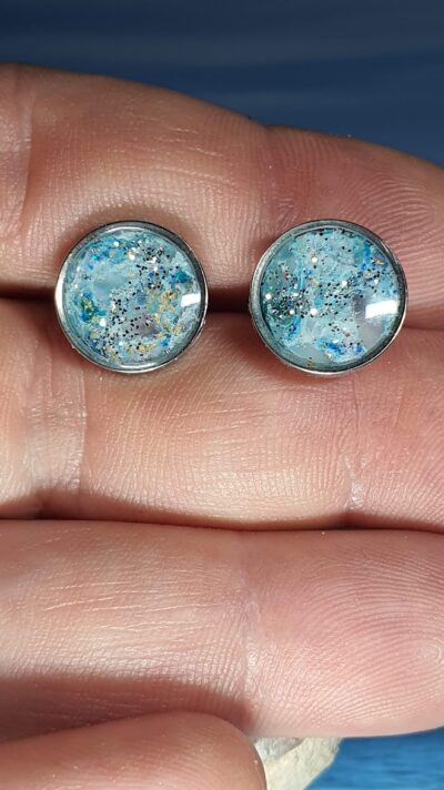 #1200-1 - puces d'oreilles Métamorphose bleues et paillettes argentées – Image 3