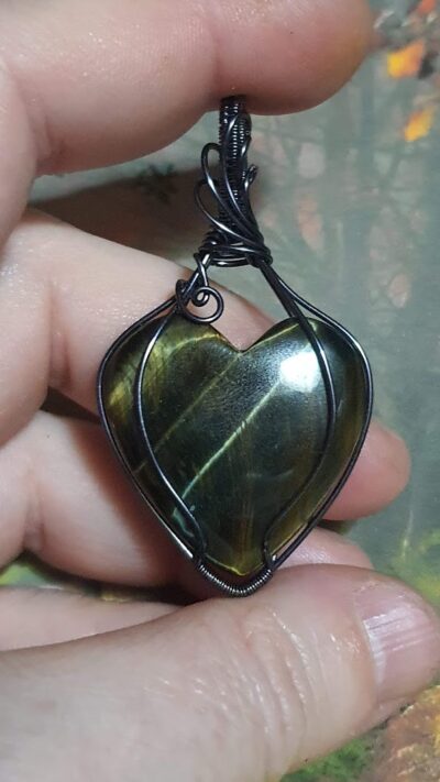 #1234 - Pendentif Cœur en œil de faucon – Image 3