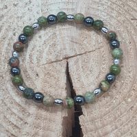 Le bracelet femme "Harmonie Naturelle" en perles unakite, hématite et inox oblongues
