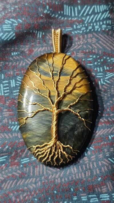 pendentif grand oeil de faucon wire wrapping arbre de vie fil doré