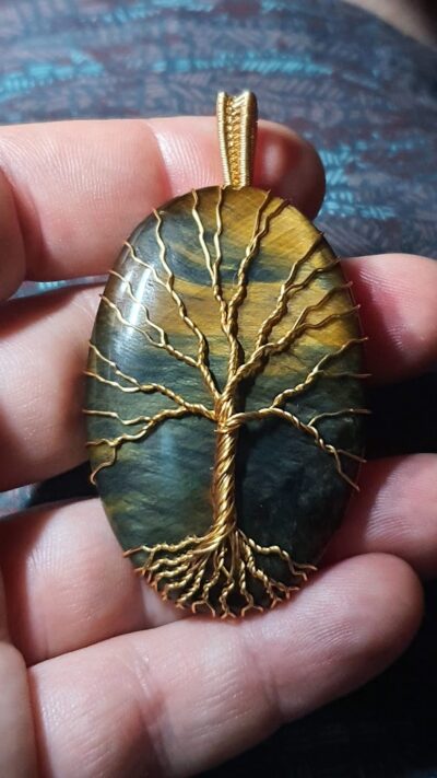 pendentif grand oeil de faucon wire wrapping arbre de vie fil doré