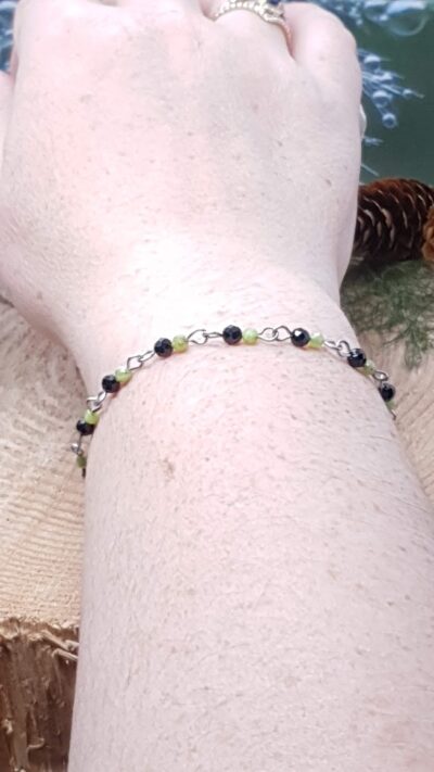 bracelet spinelle noir et jade vert du Canada facettés