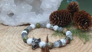 Bracelet howlite, labradorite et unakite 8 mm tête de loup