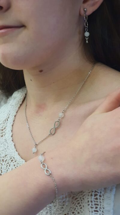 Collier asymétrique péristérite et symbole infini pour mariage