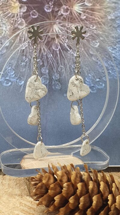 Boucles d'oreilles 3 petits cœurs en suspension avec clou splash en acier inoxydable