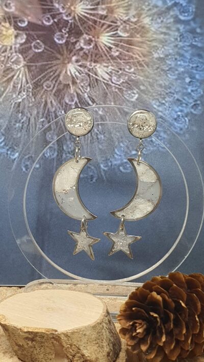 boucles d'oreilles marbrées nuit étoilé avec sa lune et son étoile