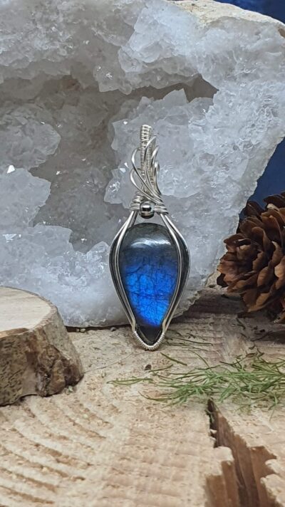 Pendentif wire wrappig labradorite bleue fil argenté