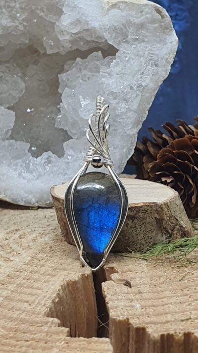 Pendentif wire wrappig labradorite bleue fil argenté