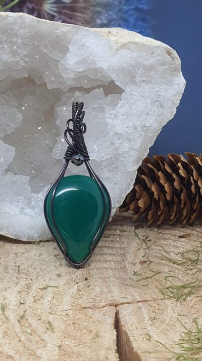 pendentif wire wrapping onyx verte, gun metal