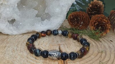 Bracelet élastique oeil de tigre, taureau et faucon pour femmeavec sa perle gravée loup