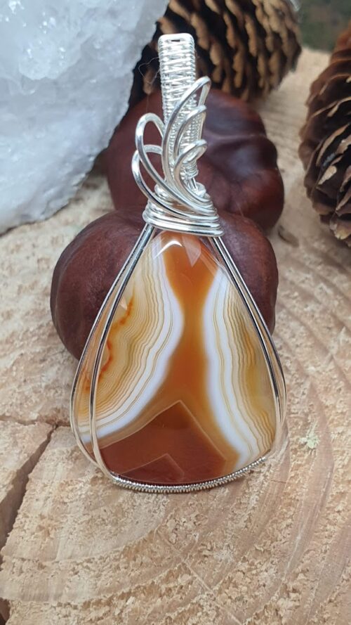 #1755 - Pendentif en agate à bandes orange et blanches – Image 3