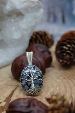 pendentif arbre de vie obsidienne flocon de neige