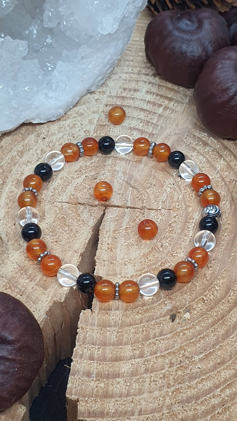 Bracelet cornaline, obsidienne céleste et cristal de roche sur rondin