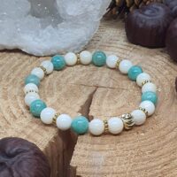 Bracelet Amazonite et nacre en perles 8 mm, sur rondin de bois